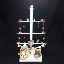Laden Sie das Bild in den Galerie-Viewer, Jahreszeiten-Baum mit sechs seitlichen Kerzen