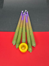 Laden Sie das Bild in den Galerie-Viewer, Bienenwachskerze mit Halter