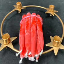 Laden Sie das Bild in den Galerie-Viewer, Kerzenhalter für Adventskranz Messing gold/rot klein