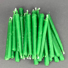 Laden Sie das Bild in den Galerie-Viewer, Bienenwachskerze mit Halter